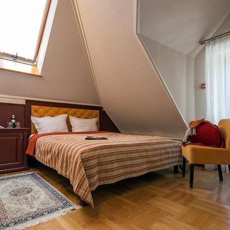 Villa Stanislavskyi Hotel Lviv Quarto foto