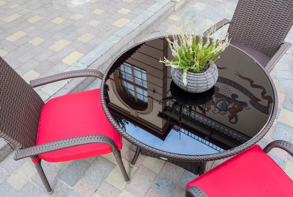 Villa Stanislavskyi Hotel Lviv Exterior foto