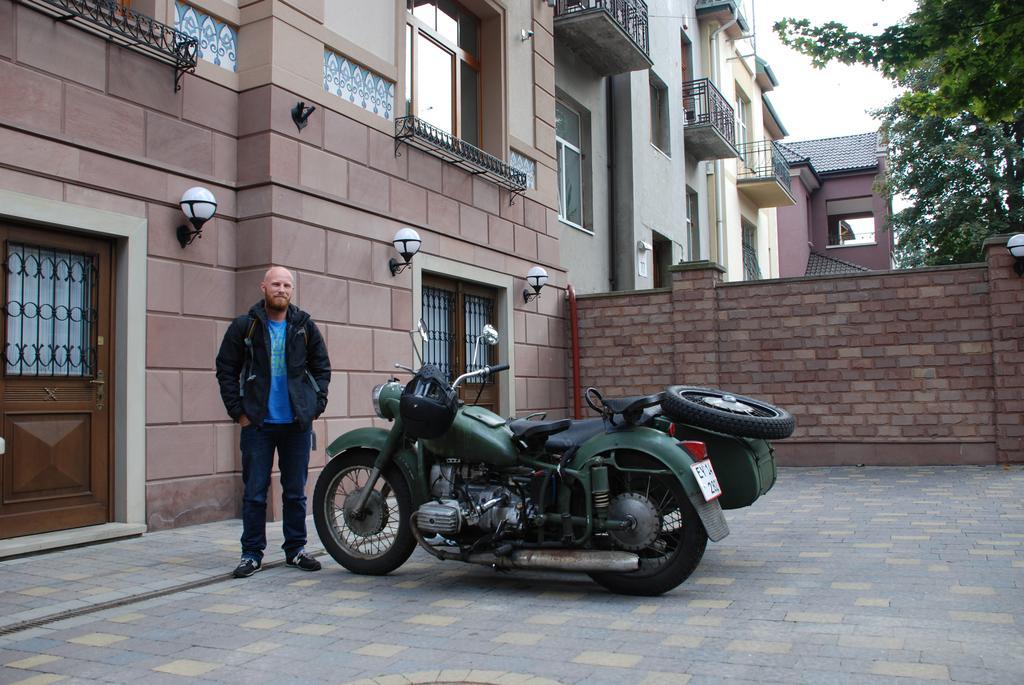 Villa Stanislavskyi Hotel Lviv Exterior foto